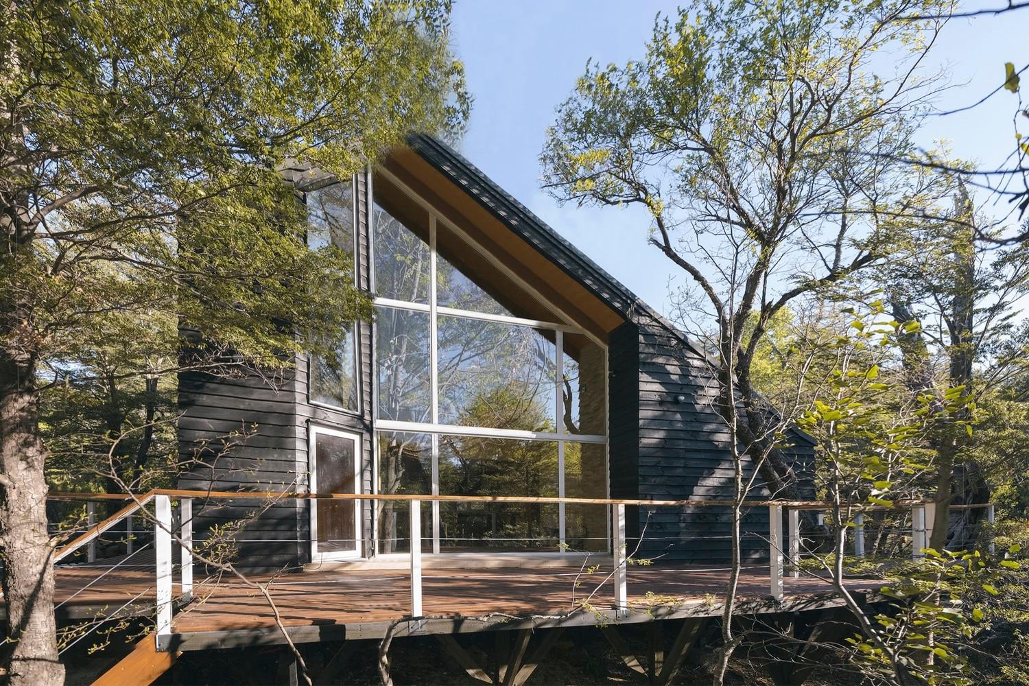 安第斯山脉下的温馨小屋，尽赏山涧美景