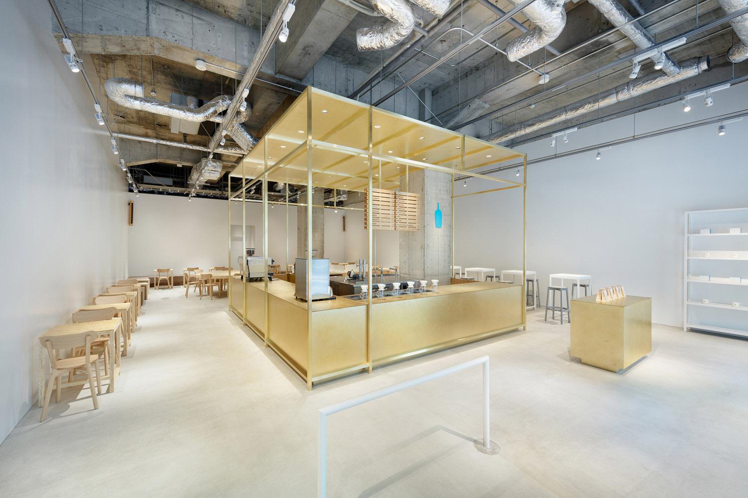 神户蓝瓶子(Blue Bottle Coffee)咖啡店，简单而独特